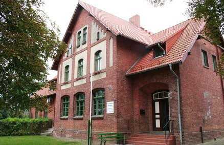 zeigt Gebäude Ernst-Thälmann-Str. 31